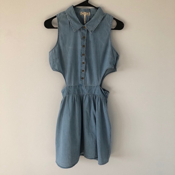 Kirra Cutout Denim House Dress - Picture 2 of 7